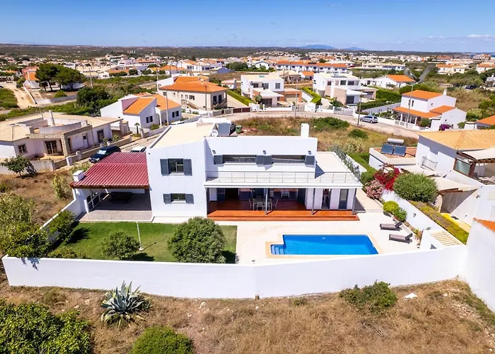 Pontalaia Village בית נופש סאגרש