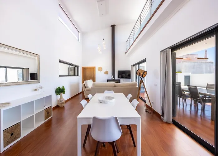 بيت للعطل Pontalaia Village